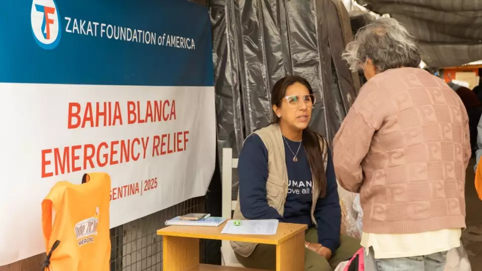 Our teams in Argentina meet with families affected by the floods and help distribute bedding and other essentials.