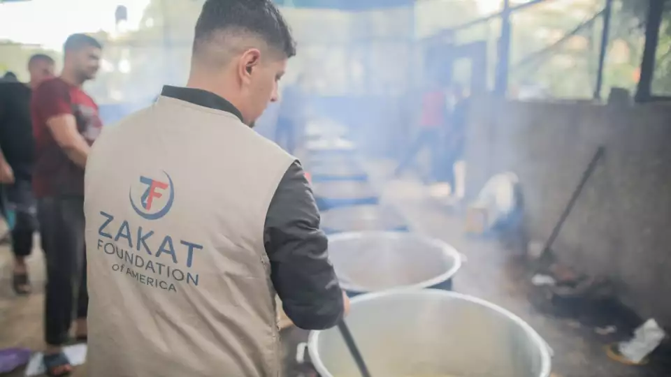 Cooking hot meals for those displaced in the Gaza crisis