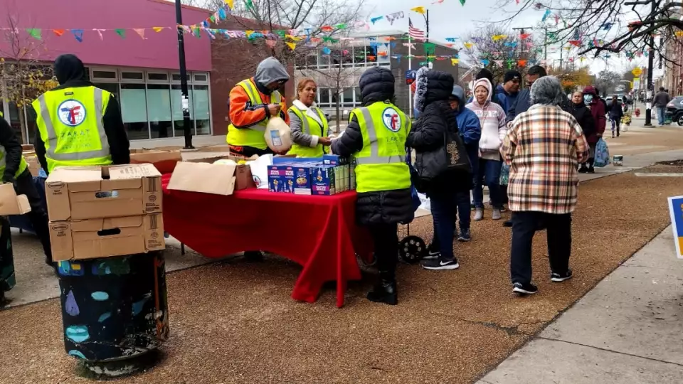 Chicago Zakat Foundation of America staff provide Thanksgiving items to the Southside community