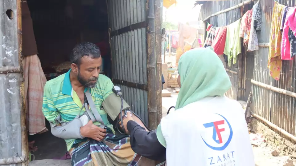 Our field reps go door to door to provide medical assistance to needy families.